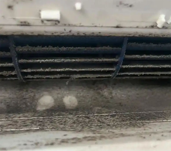 孟州空调吹的风有股烧焦味是怎么回事